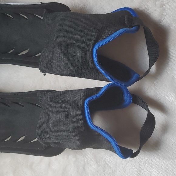 Kids Soccer Cleats & Shin Guards Bundle - Picture 12 of 13